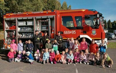 Zdjęcie do Wizyta strażak&oacute;w w przedszkolu