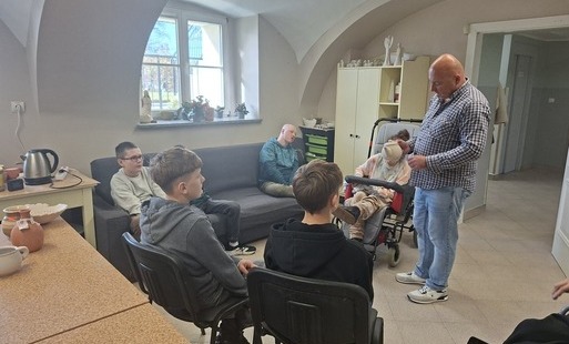 Zdjęcie do Klasy si&oacute;dme w Ośrodku Wsparcia